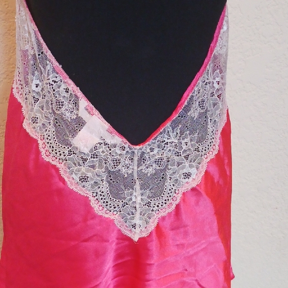 Victorias Secret Elegant Pink Lace Chemise - Picture 9 of 10